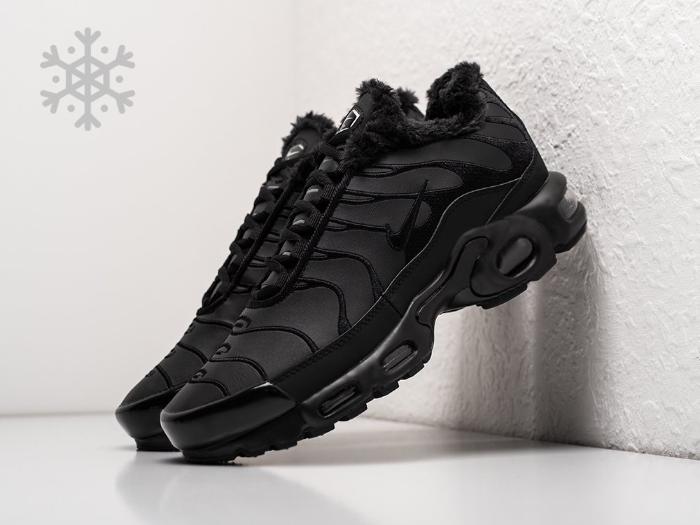 Nike air max plus tn all black hotsell