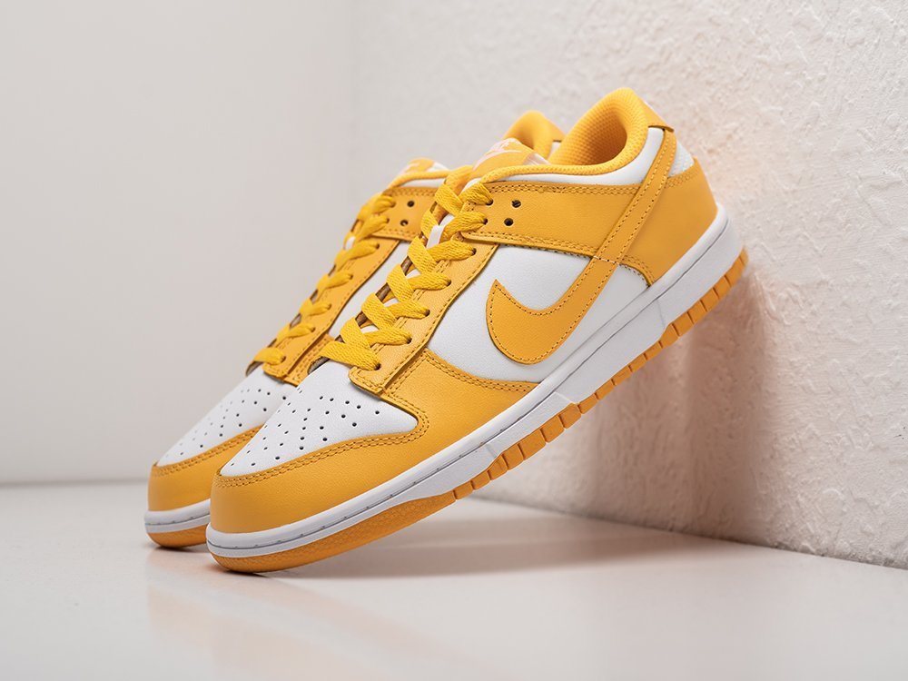 Nike dunk hotsell low yellow